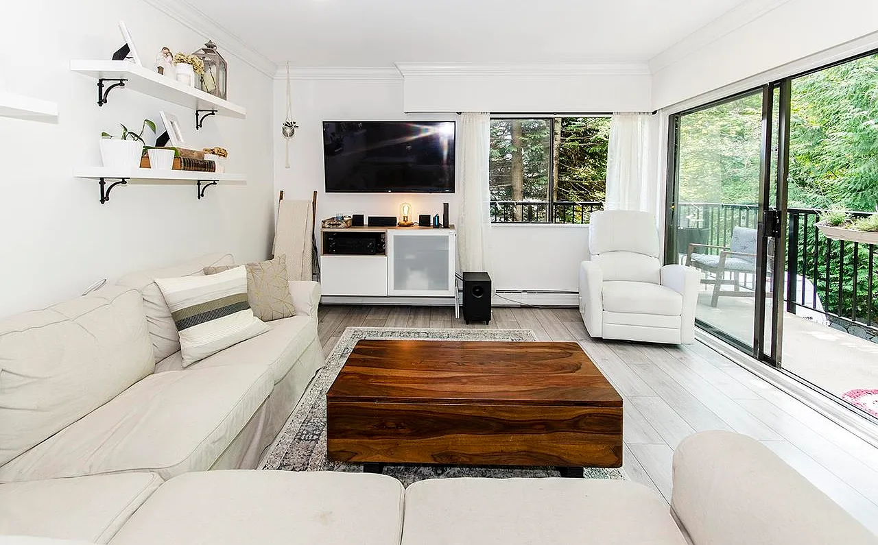 2 bed, 950 sqft, $2,200 — Photo 3