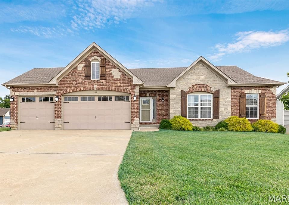 2nd image of 222 Austin Oaks Dr