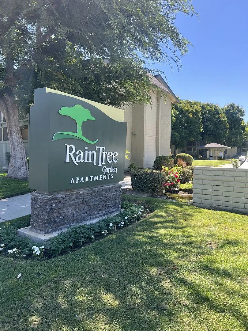 Raintree Garden Apartments — Photo 2