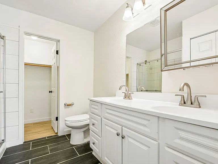 121 Orion Cv — Photo 9