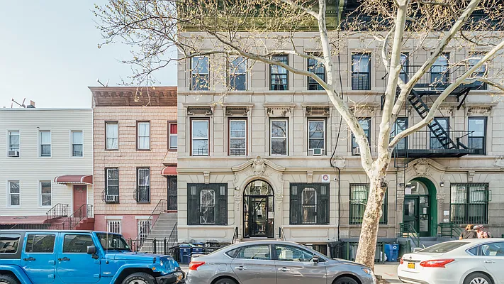 Rented by Nooklyn NYC LLC | media 21