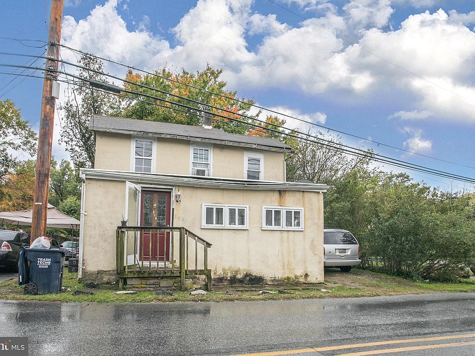 2nd image of 332-402 E 3rd St