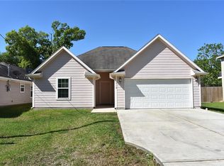 4118 Sevan St, Bacliff, TX 77518