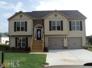 247 Falling Leaf Ln, Winder, GA 30680