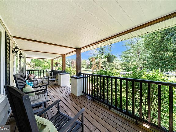 4th image of 6901 Trout Ln