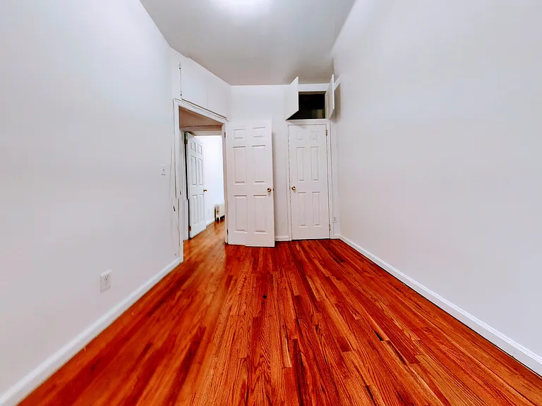 188 2nd Ave #4 — Photo 4
