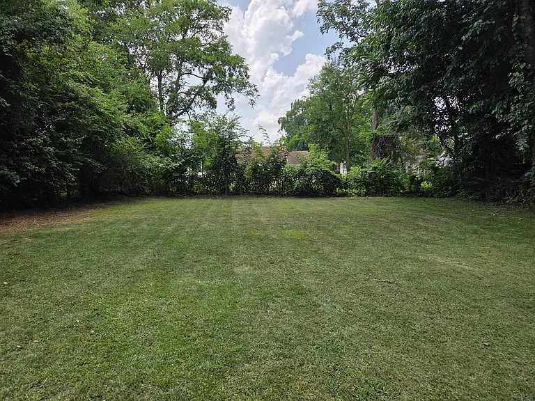 607 Crestland Ave — Photo 2