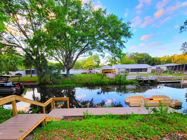 6433 Theresa Ave, Weeki Wachee, FL 34607