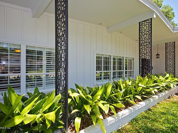 4th image of 1701 Arden Way