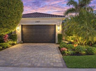 3407 Baltic Dr, Naples, FL 34119