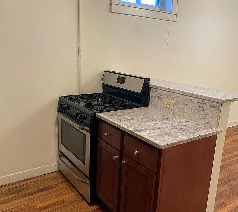 1st image of 1915 Saint Clair Ave #18436746
