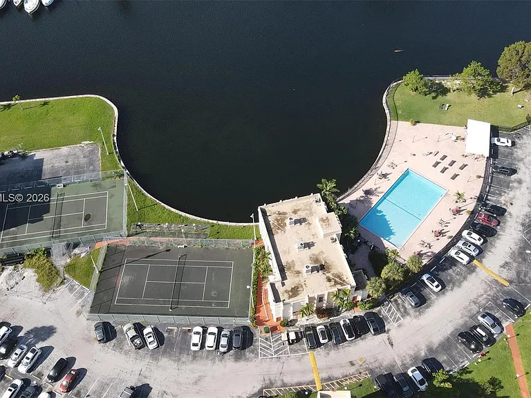 501 Three Islands Blvd #519 — Photo 30