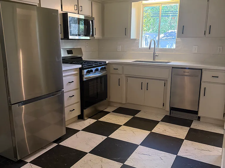 1862 Caramay Way — Photo 6