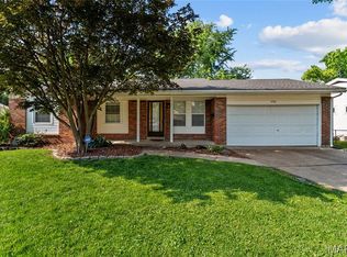 430 Coachway Ln, Hazelwood, MO 63042