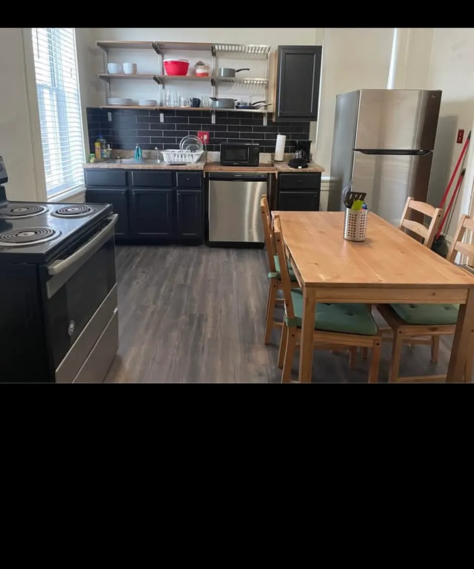 2664 Nebraska Ave — Photo 1