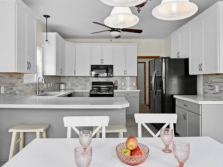 2621 Lake Lucerne Dr — Photo 18