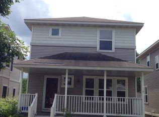 1372 5th St E, Saint Paul, MN 55106