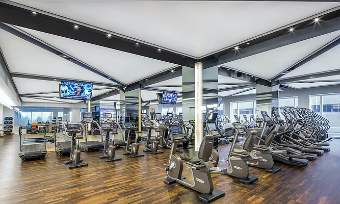 Rented by The Moinian Group | media 17