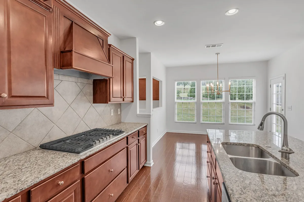 Building Photo - 442 Valleyview Dr