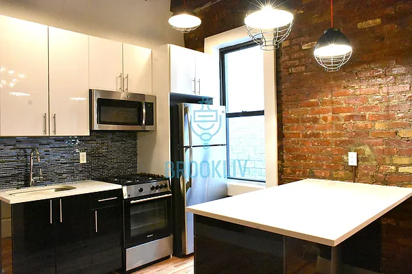 Rented by null | media 18