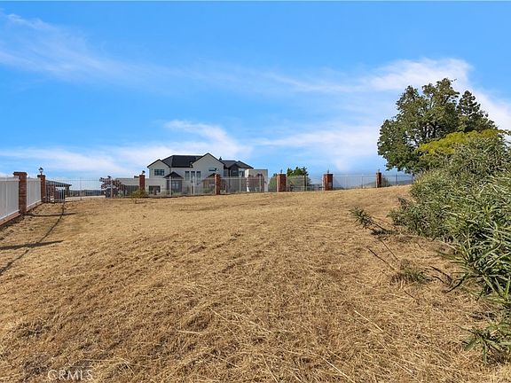 3rd image of 164 Valley Ridge Dr