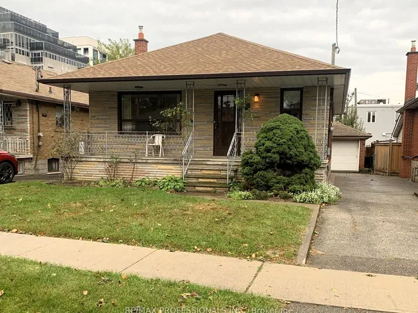 41 Stanmills Rd, Toronto, ON M8Z 1Y1