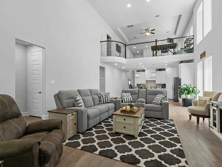 282 Sky Top Dr — Photo 18