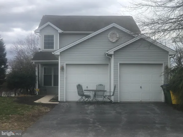 2022 Alexis Dr, Harrisburg, PA 17110