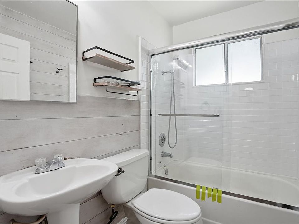 1st image of 7462-7458 21st St #7462