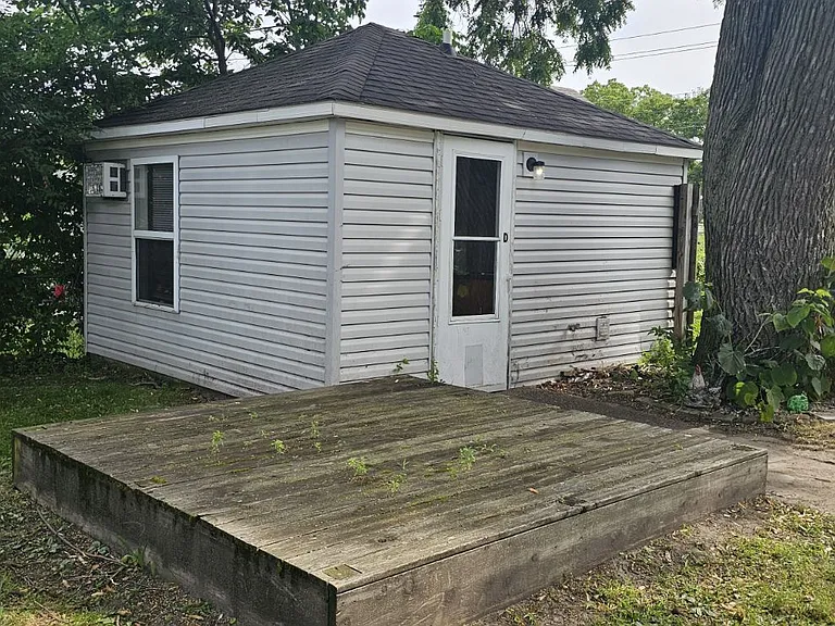 Studio, $550 — Photo 9