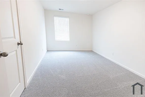 7662 Saffron Ave — Photo 15