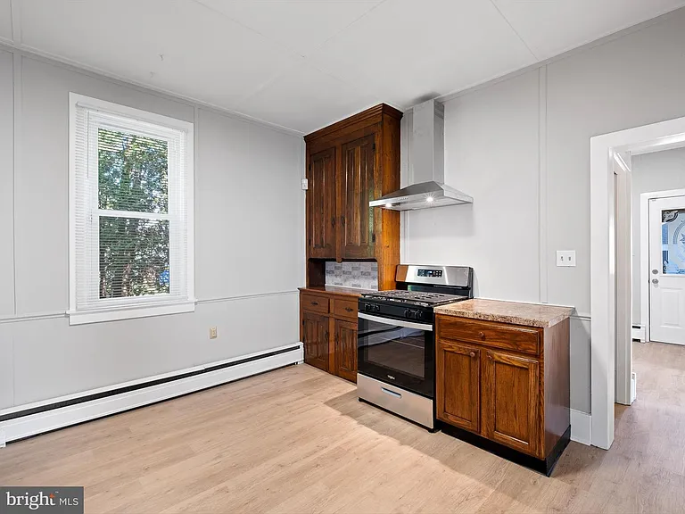 114 Baldt Ave — Photo 8