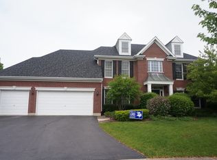 2041 Arrowhead Ct, Geneva, IL 60134