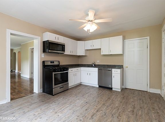 5th image of 5044 W 29th Pl