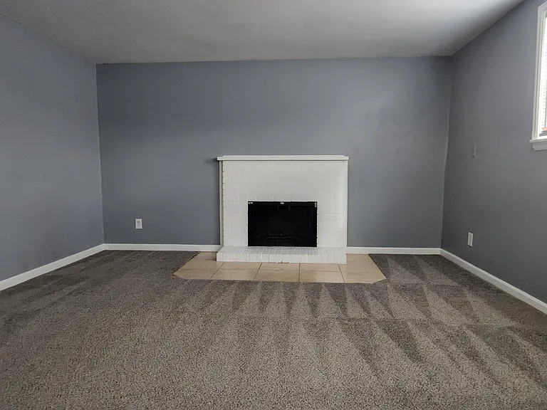 1052 Magnolia St — Photo 6