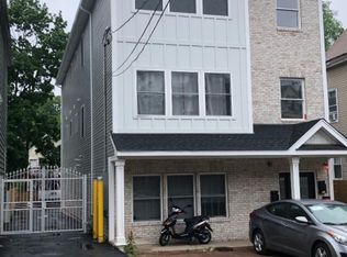 148 150th St, Newark, NJ 07103