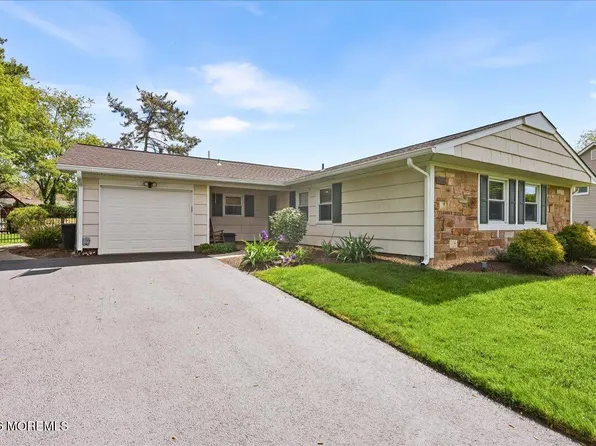 12 Clinton Drive, Manalapan, NJ 07726