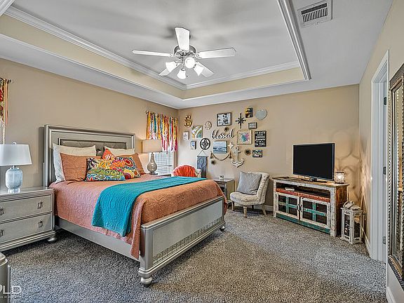 4th image of 329 Gaston Ln