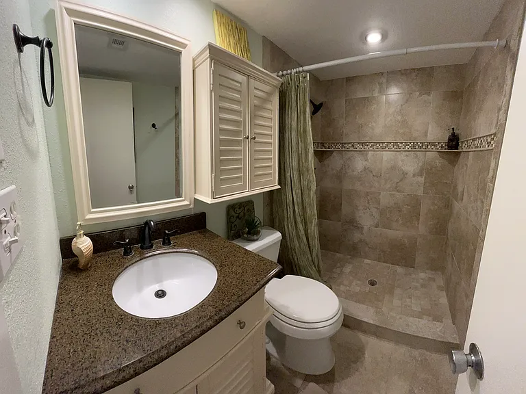 117 Country Club Dr #602 — Photo 26