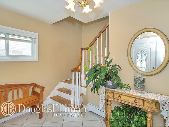 3rd image of 56 Chimney Ln