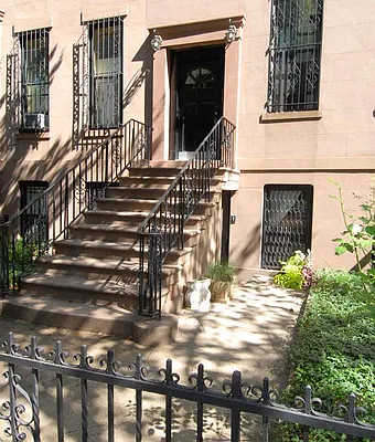 Sold by Brooklyn Bridge | media 12