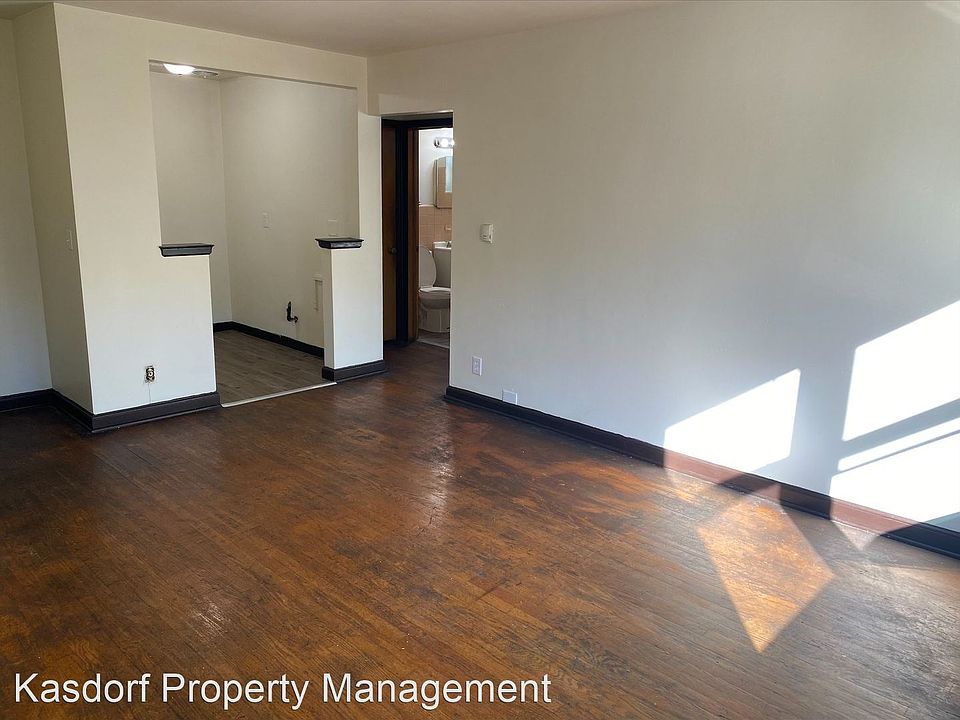 1st image of 4136 N Green Bay Ave #3