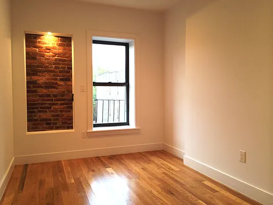 Rented by Blue Egg Realty Corp | media 19