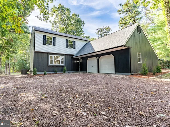 9 Hawthorne Dr, Medford, NJ 08055