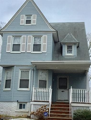 1st image of 12 Hawthorne Pl