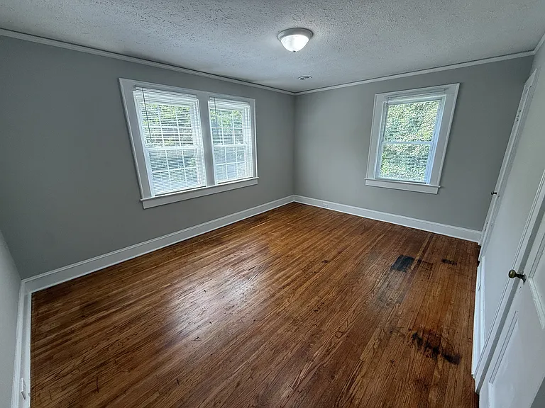 56 Hillcrest Ave SE #3 — Photo 8