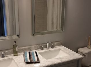 986 Hampton Park, Barrington, IL 60010