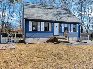 31 Hamlet St, Pascoag, RI 02859