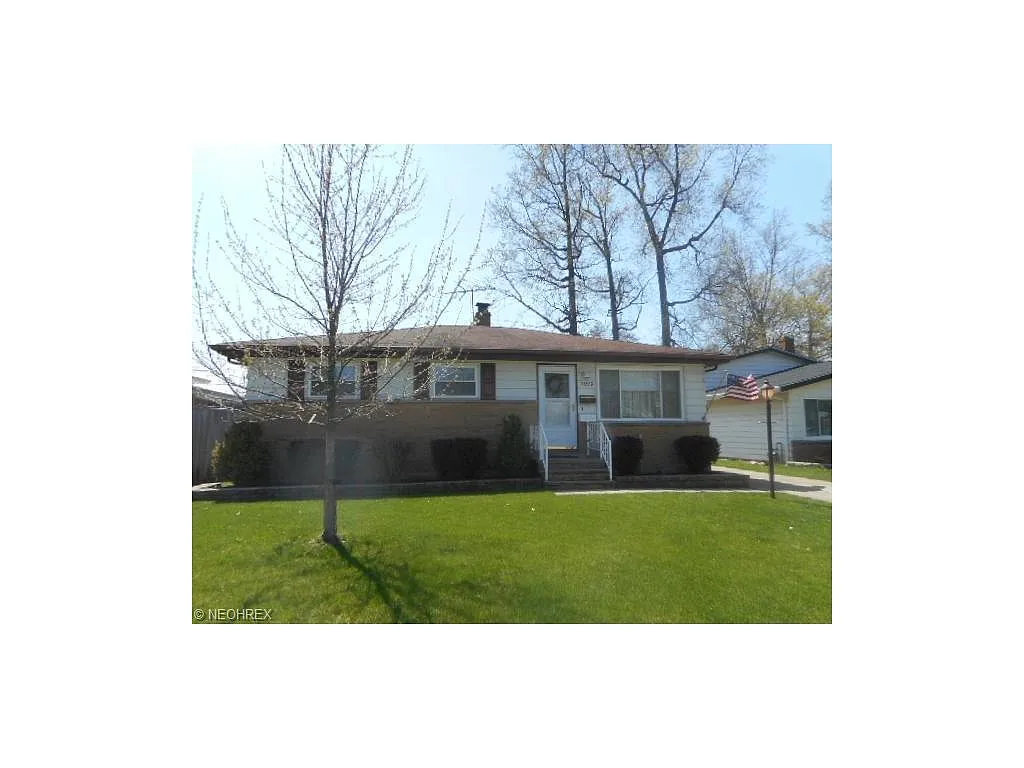 14099 Kathleen Dr photo 1