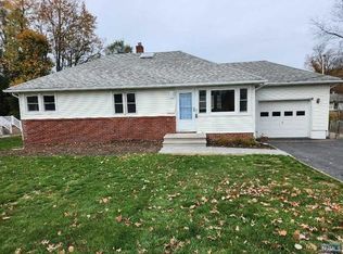 467 Spring Valley Rd, Paramus, NJ 07652